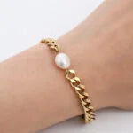 Goldfarbenes Armband "Gina" mit 14 k Vergoldung
